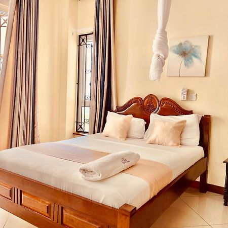 Elna'S Nyali - Work & Unwind - Pool, Sea Views, Ac & Fast Wi-Fi Bed & Breakfast Mombasa Exterior foto