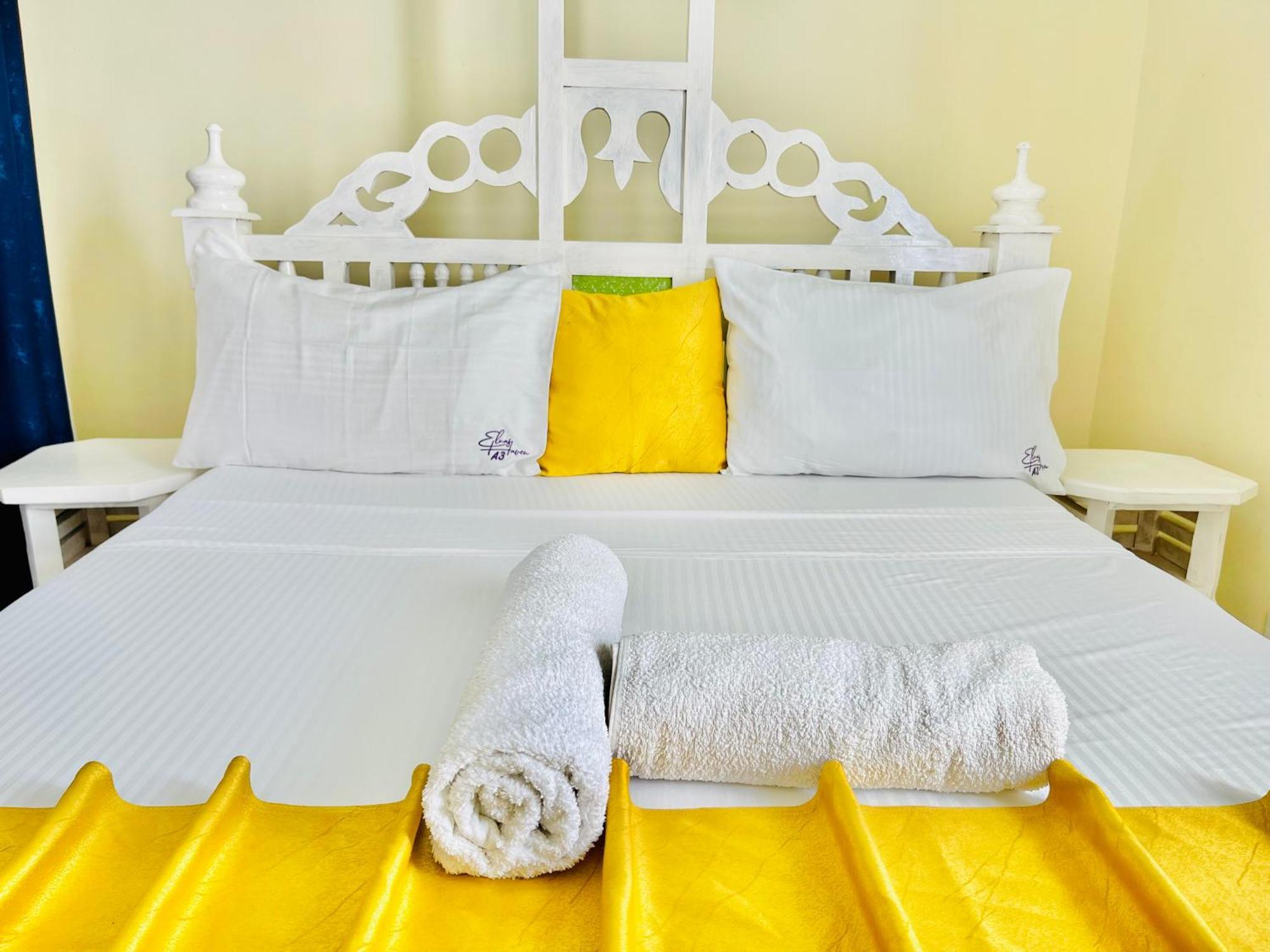 Elna'S Nyali - Work & Unwind - Pool, Sea Views, Ac & Fast Wi-Fi Bed & Breakfast Mombasa Exterior foto